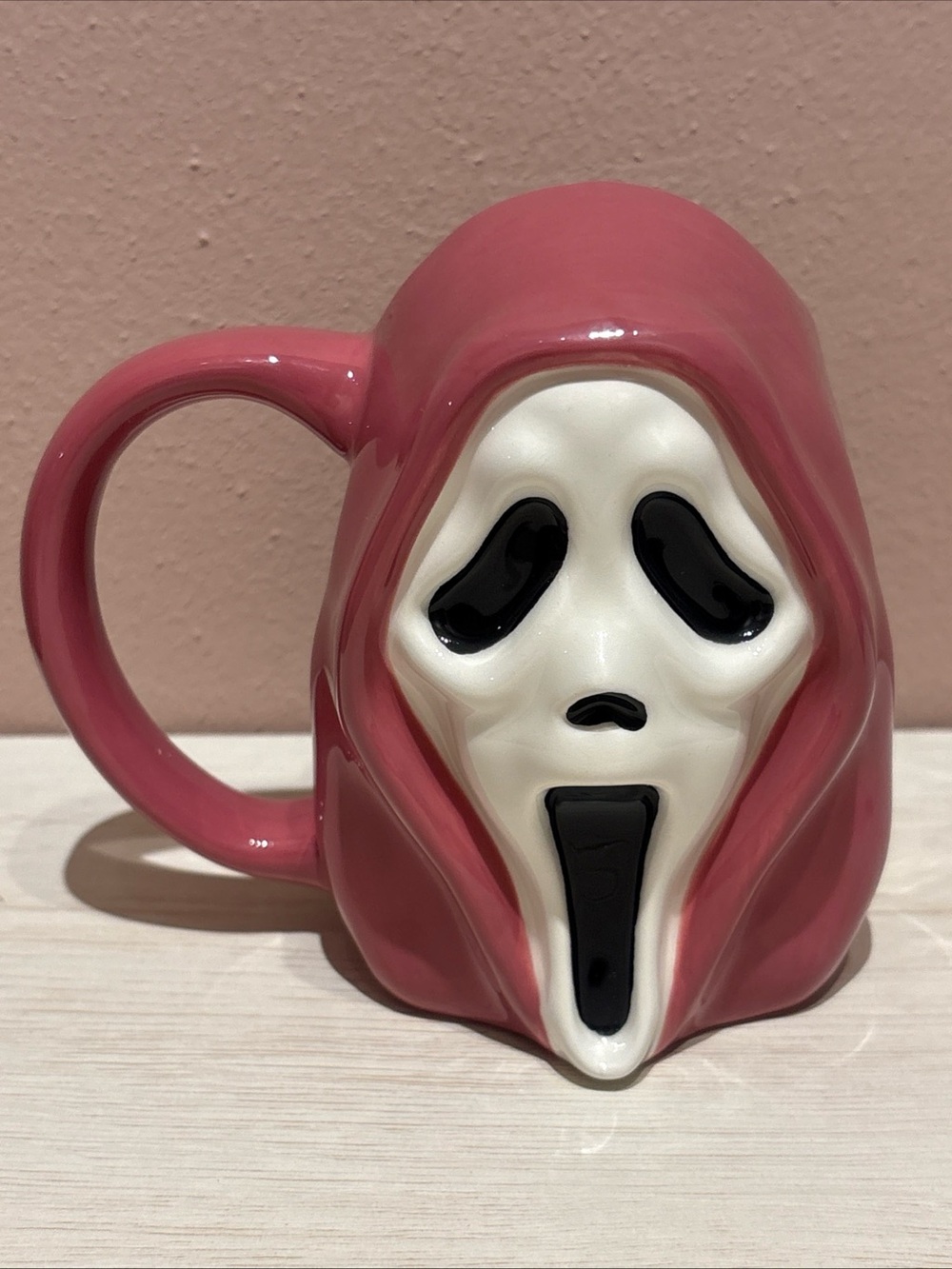 Ghost Face Scream Pink Sculpted Halloween Ceramic Mug NEW Ghostface
